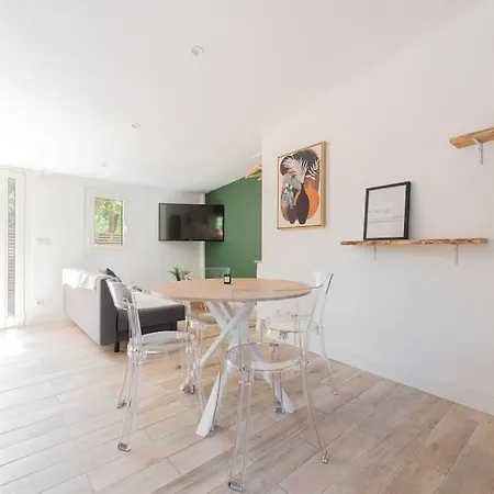 Studio De Charme Climatise Avec Terrasse Ombragee *