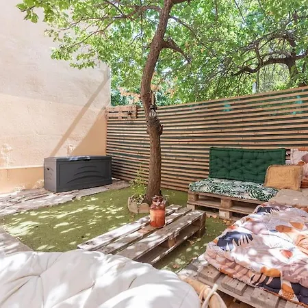 Apartmán Studio De Charme Climatise Avec Terrasse Ombragee